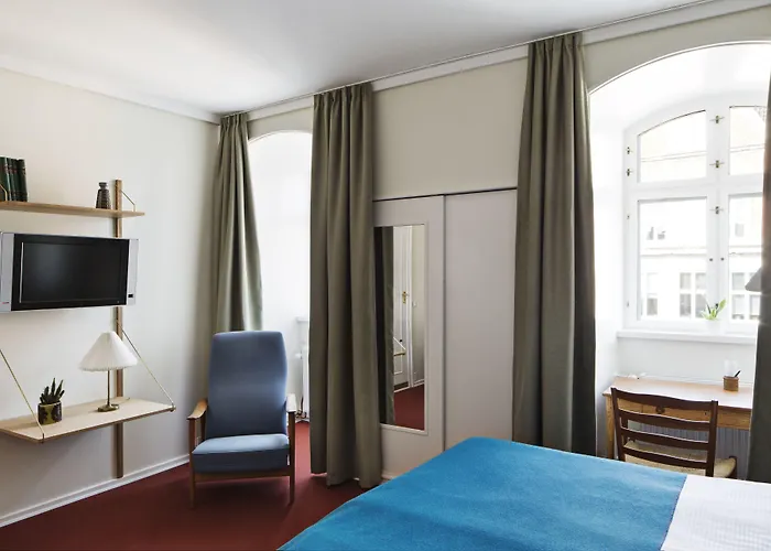 Copenhagen hotels near Our Saviour's Church