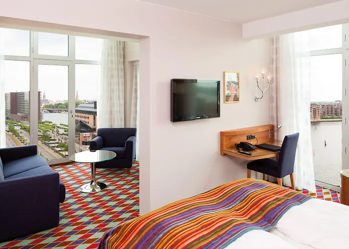 Copenhagen hotels near Grabrodretorv
